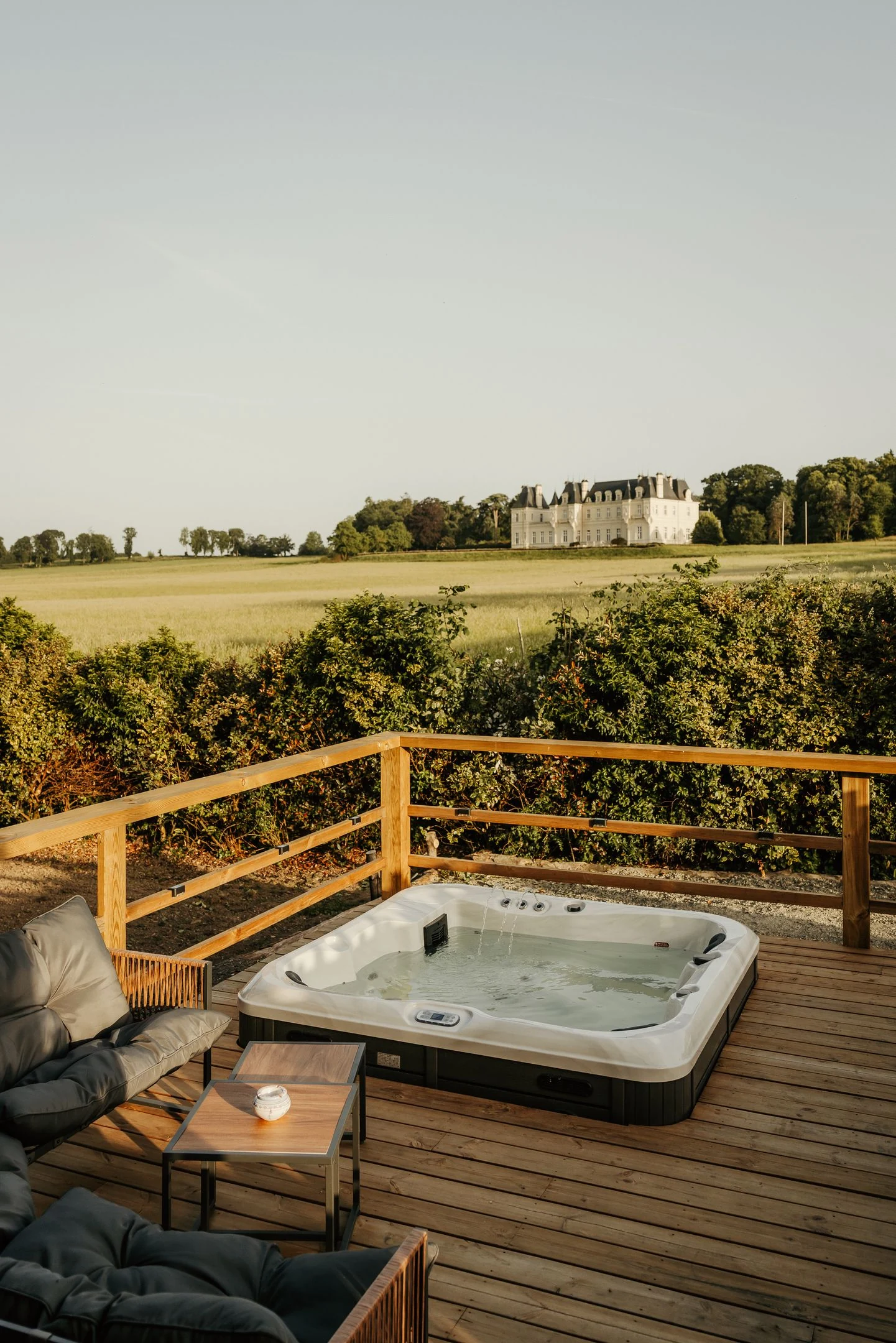 Jacuzzi du Moulin de Micheline en extérieur